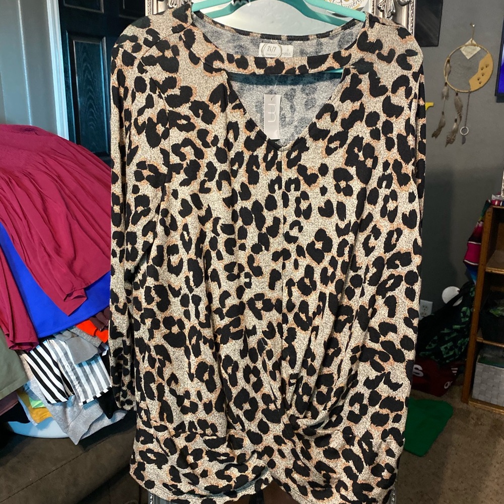 MAURICES leopard long sleeve blouse